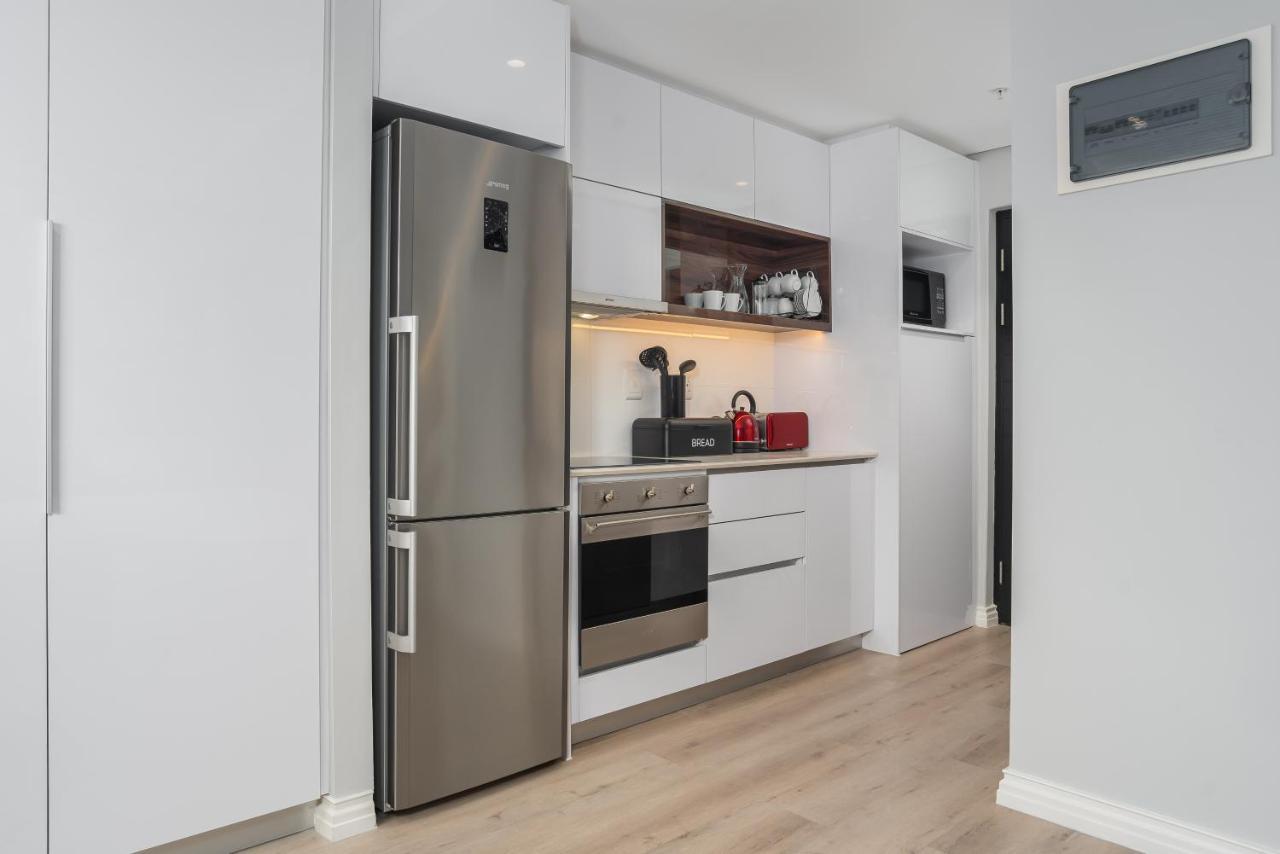 16 On Bree Luxury Apartment *